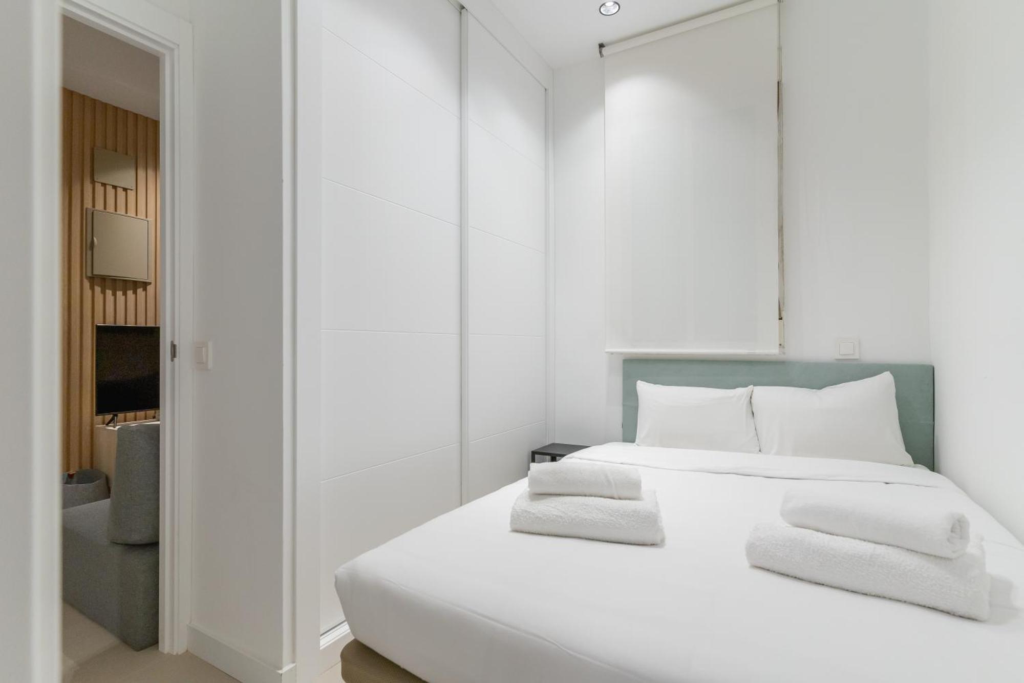 Modern And Cozy-1bedroom 1bathroom-azca * Madrid