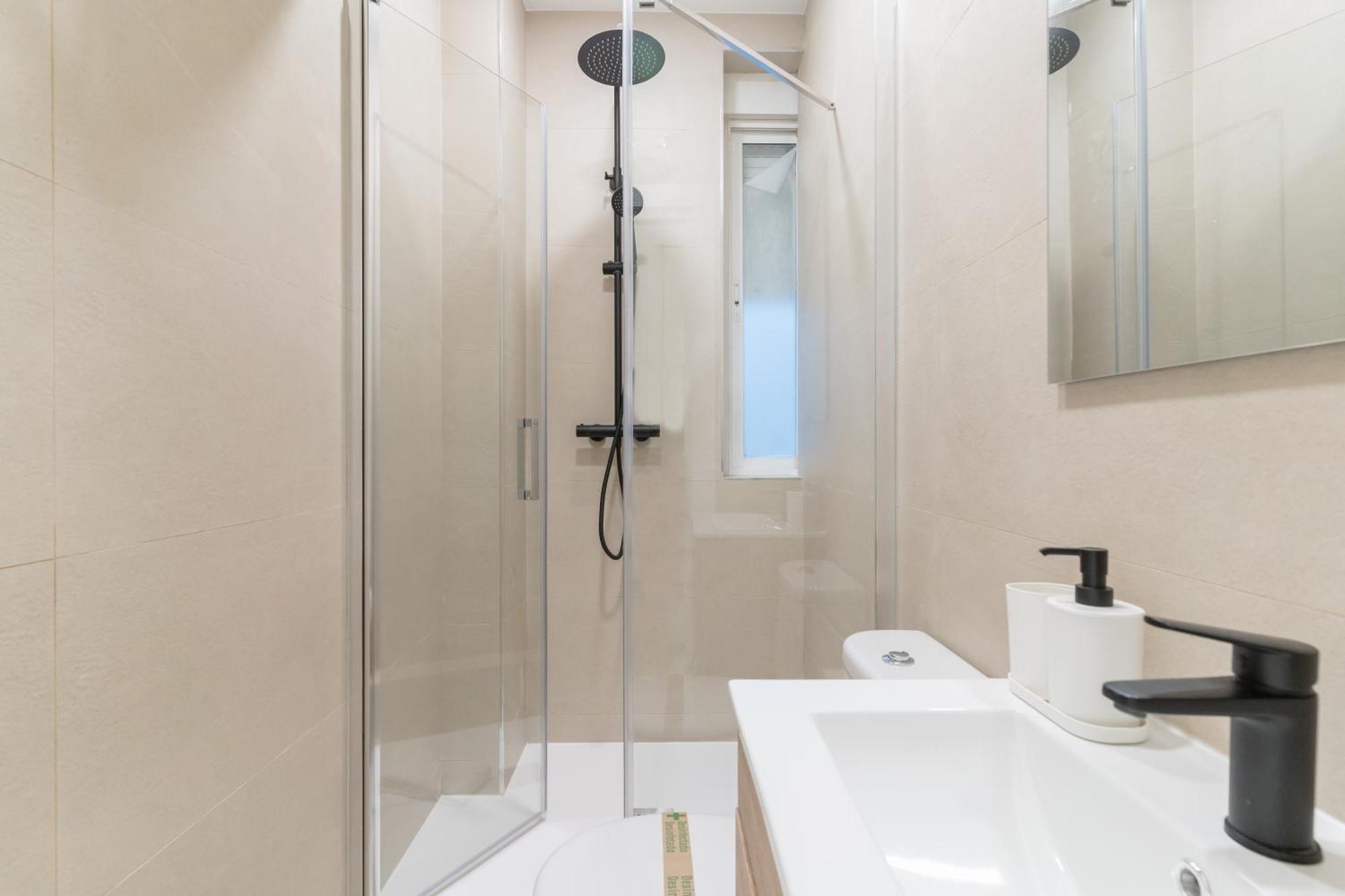 Modern And Cozy-1bedroom 1bathroom-azca Apartment *