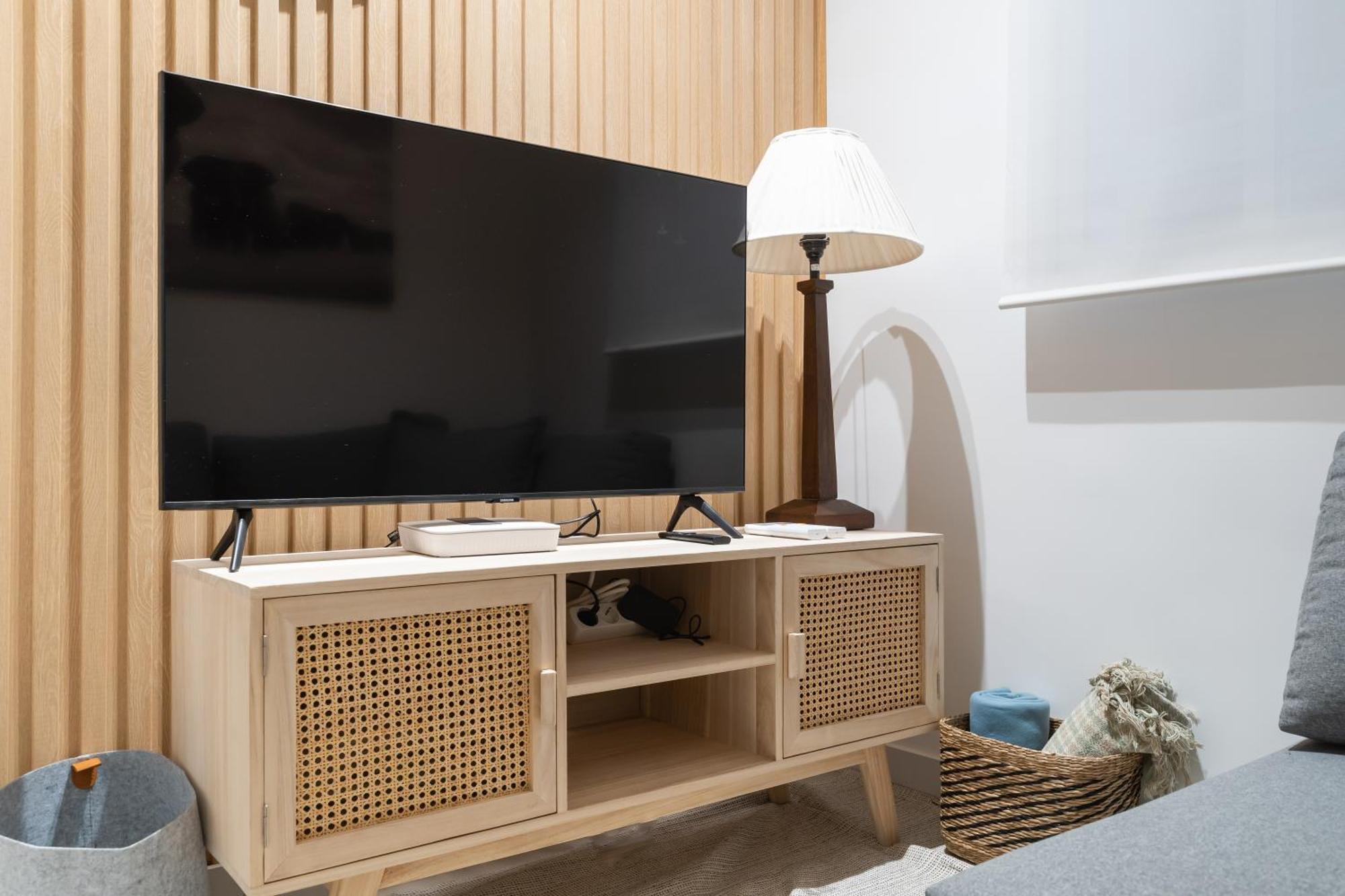 Modern And Cozy-1bedroom 1bathroom-azca *